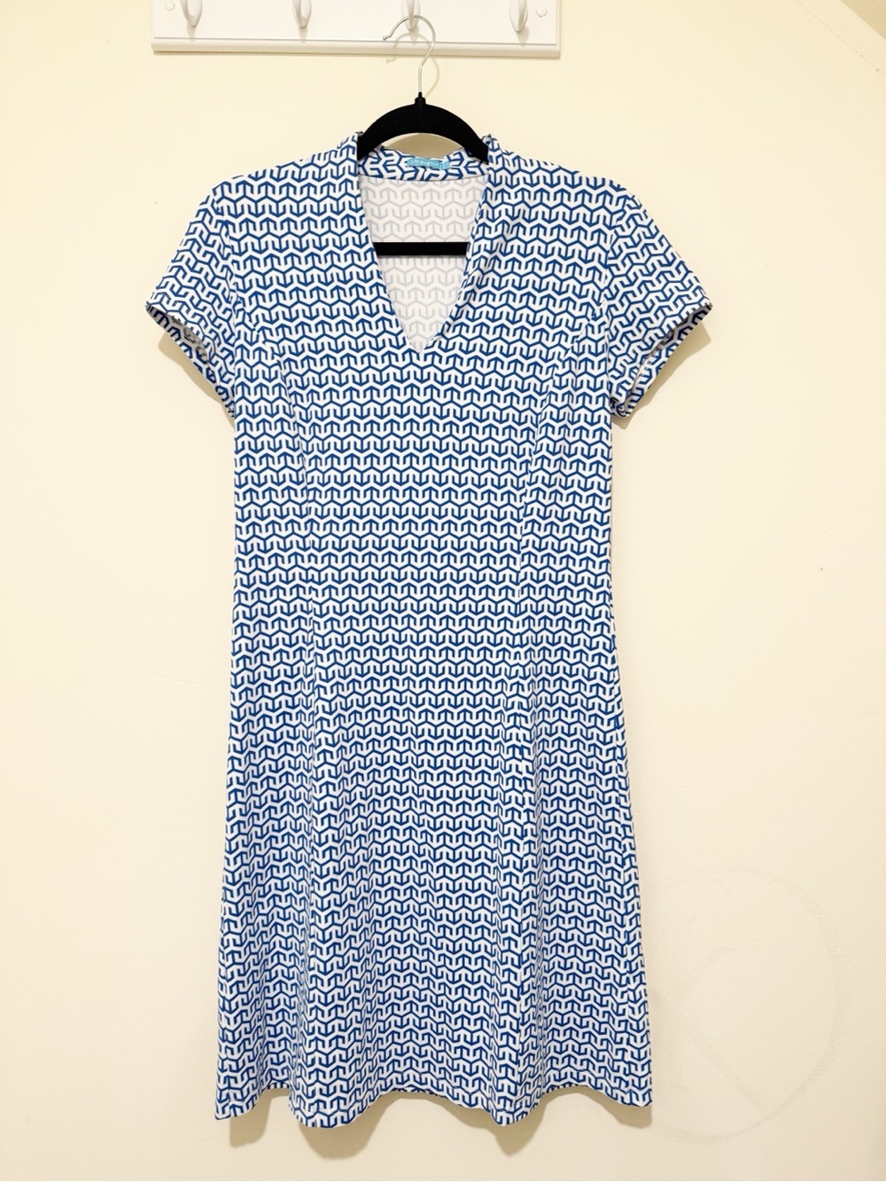 J. McLaughlin Ivana Dress small blue and white geometric print
